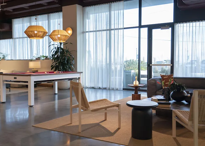 Wave Resort Long Branch